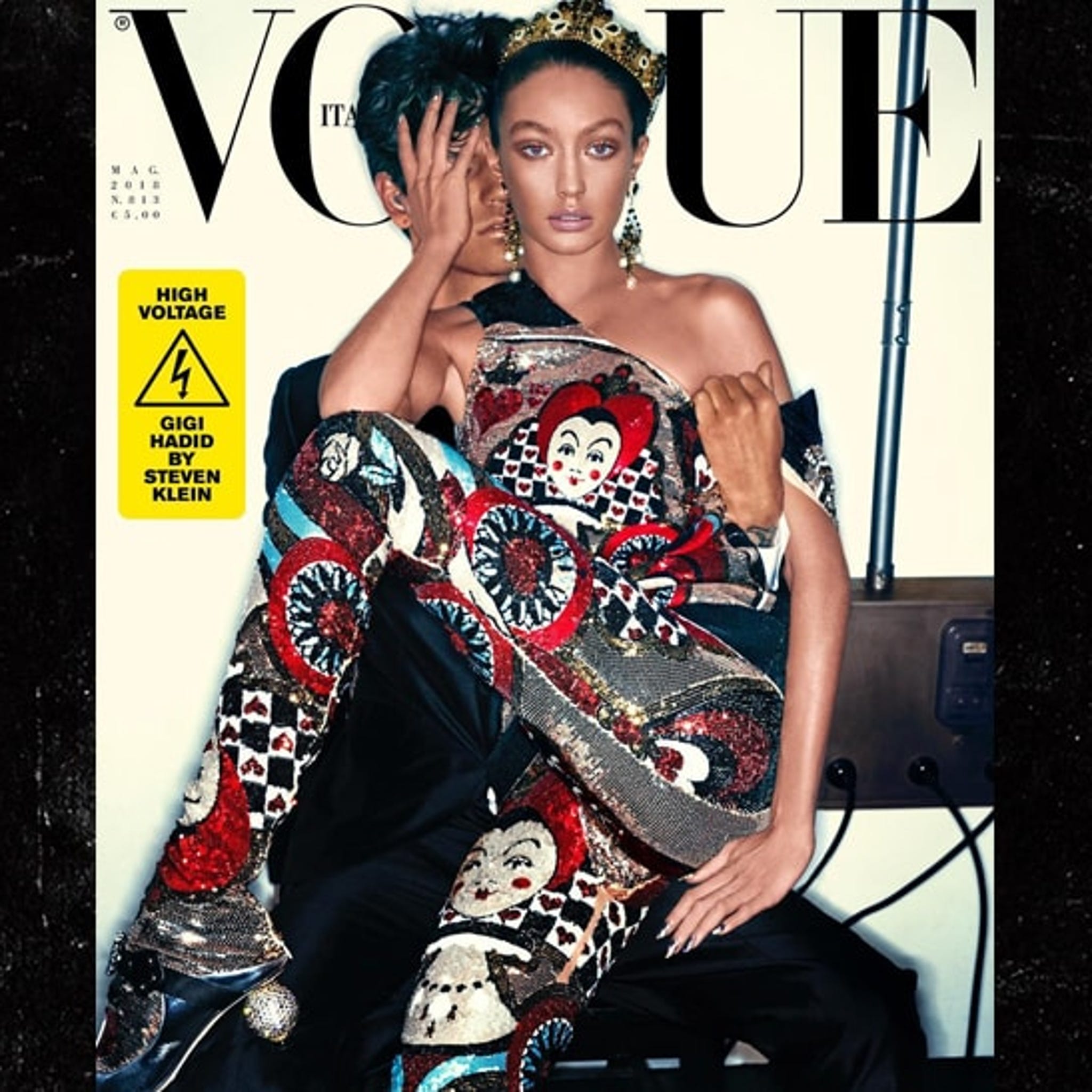 女性情報誌 Vogue Italia July 2019 Gigi Hadid Gigi Hadid covers Vogue Italia July 2019 by Alasdair