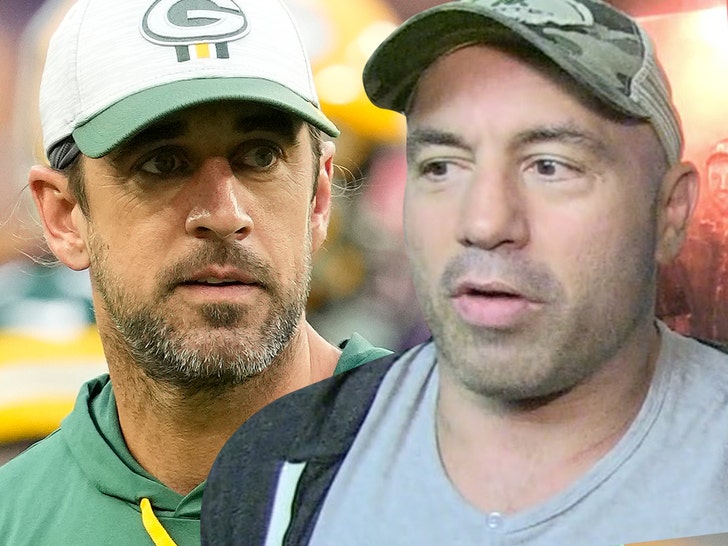 Aaron Rodgers Explains Vaccination Controversy on Joe Rogan's Podcast