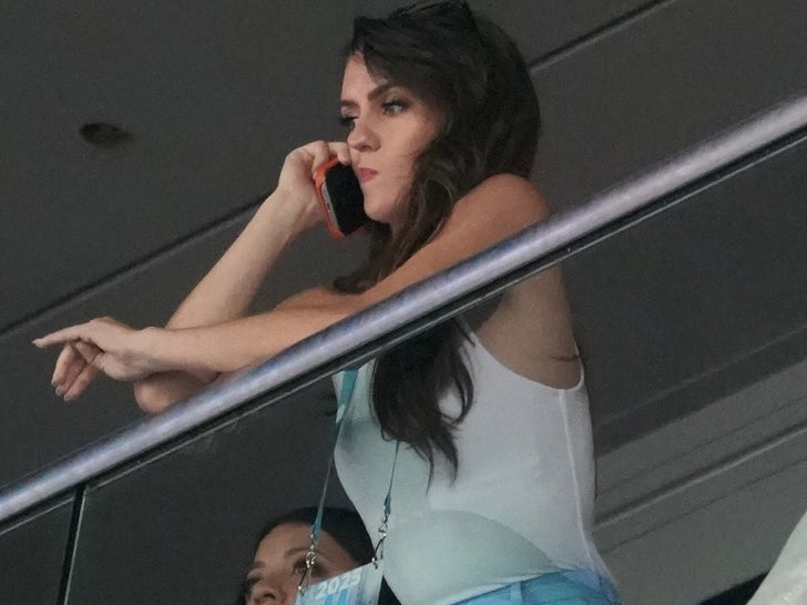 Jordon Hudson Looks Unimpressed at Bill Belichick’s First Game