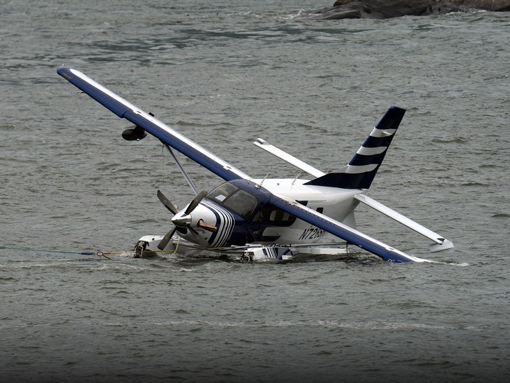 main-new-york-east-river-seaplane-getty-1