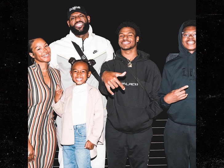 Who Is LeBron James's Wife, Savannah Brinson? - More About LeBron James's  Marriage and Kids