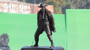 Spider-Man Noir Suit Spoiler photos