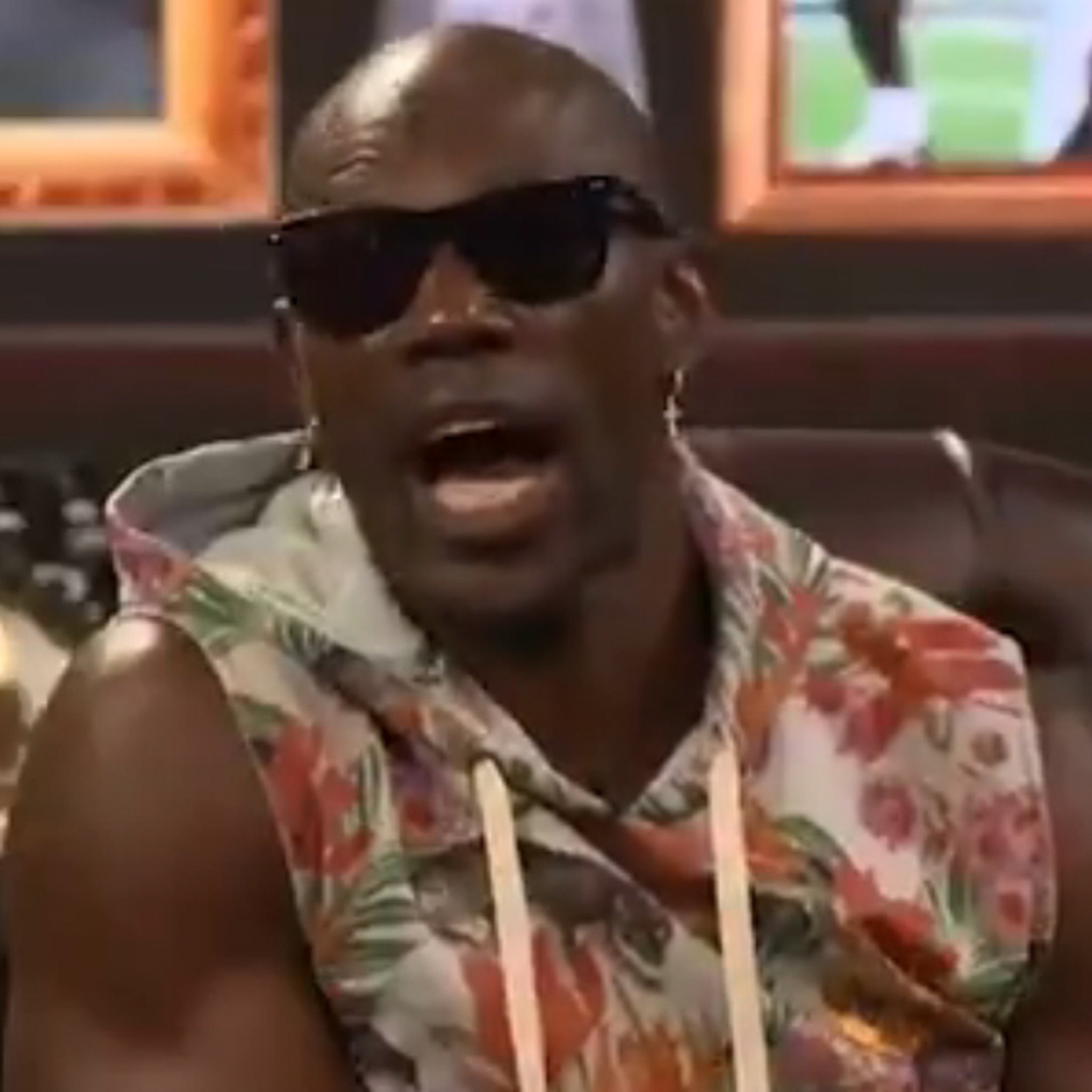 Terrell Owens Slams Donovan McNabb's HOF Chances: 'I Got My Gold Jacket'