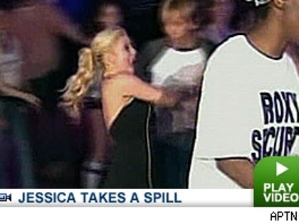 Jessica Simpson: Click to watch