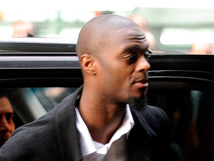 1019-plaxico-burress-article