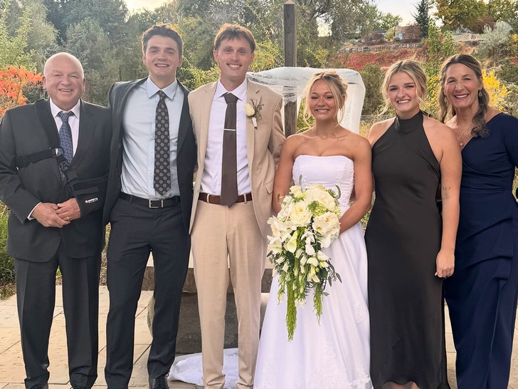 Emily-Alandt-and-Hunter-Johnson-ig-1