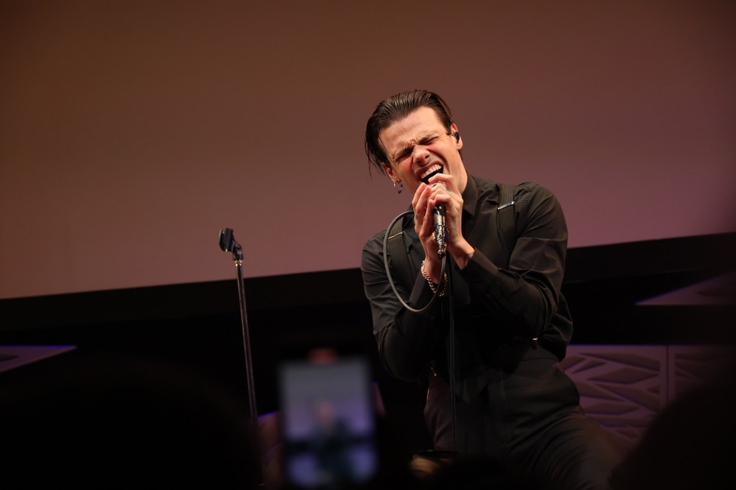 Yungblud On Stage 11