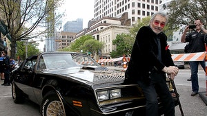Burt Reynolds Look-Alikes to Compete For Best 'Bandit' Costume