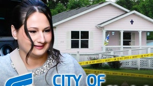 Gypsy Rose Blanchard Murder House a Hit with Tourists, Neighbors Pissed