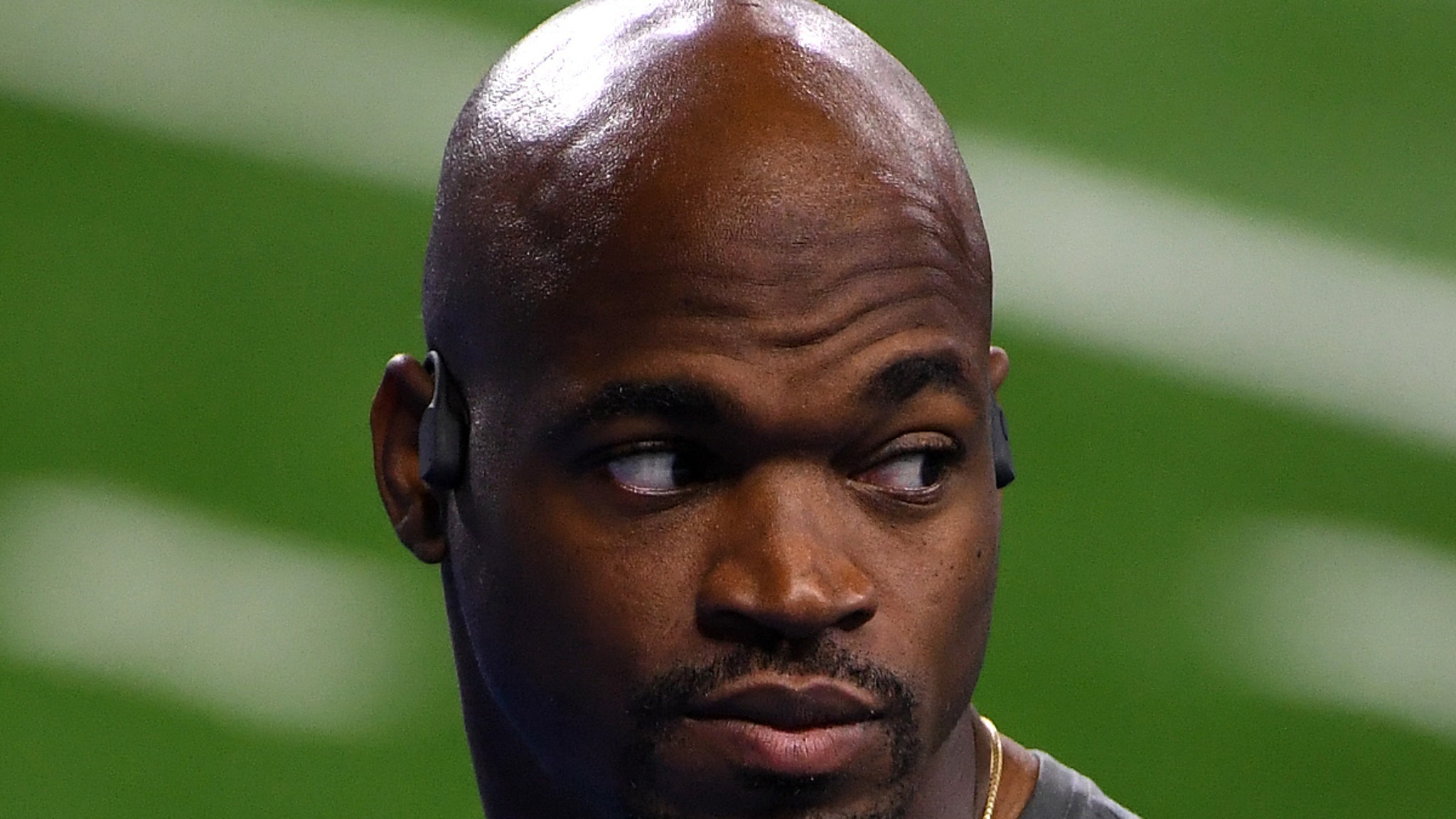 Adrian Peterson fue arrestado por DWI, posesión ilegal de un arma en Texas Adrian Peterson fue arrestado por DWI, posesión ilegal de un arma en Texas