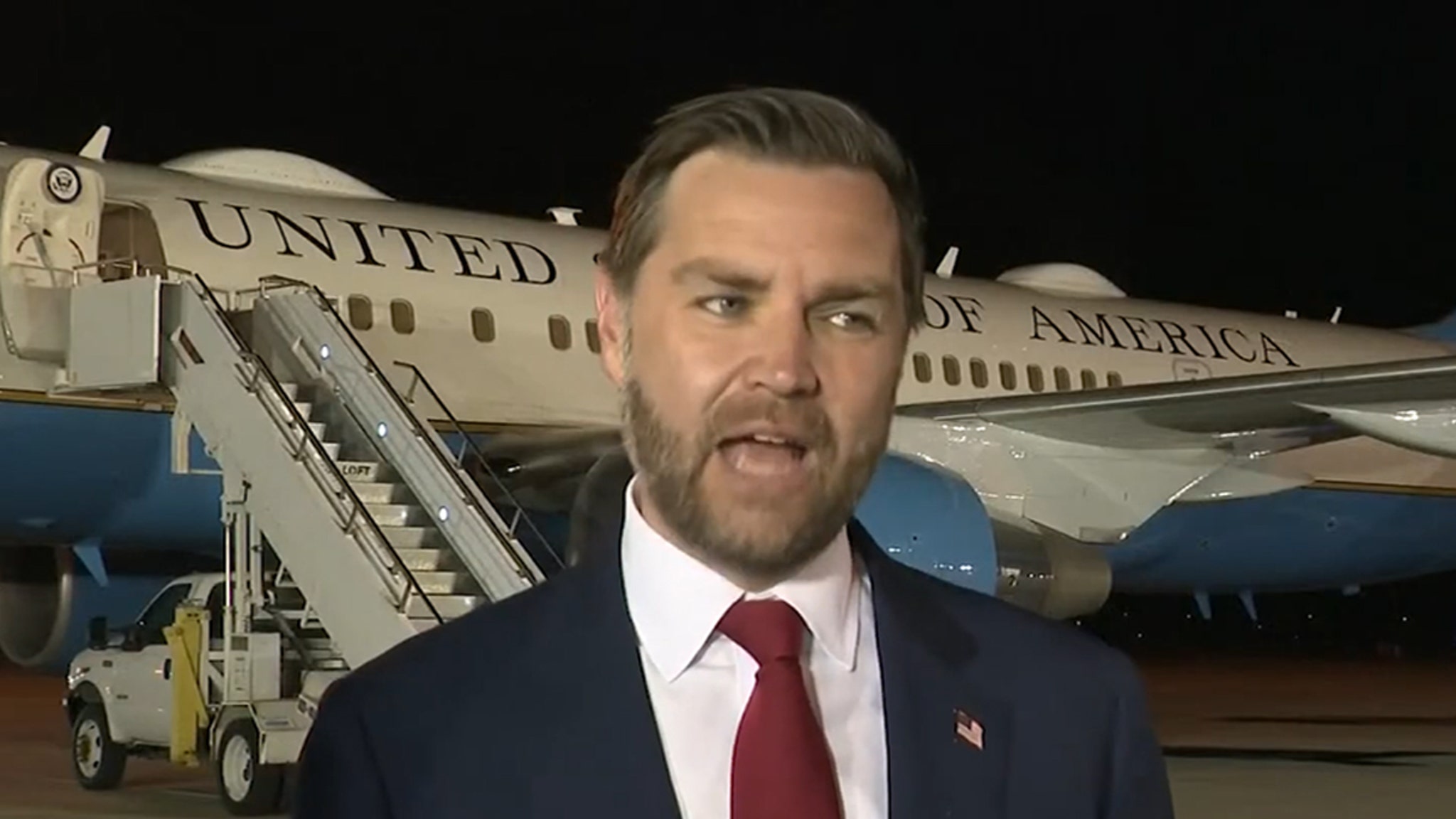 Vice-president JD Vance zegt dat hij de bewering zal onderzoeken dat een Amerikaanse functionaris een vertegenwoordiger van het Vaticaan heeft bedreigd