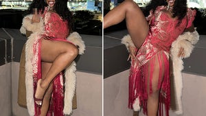 0928-SZA-Sexy-Legs-Guess-Who-hero