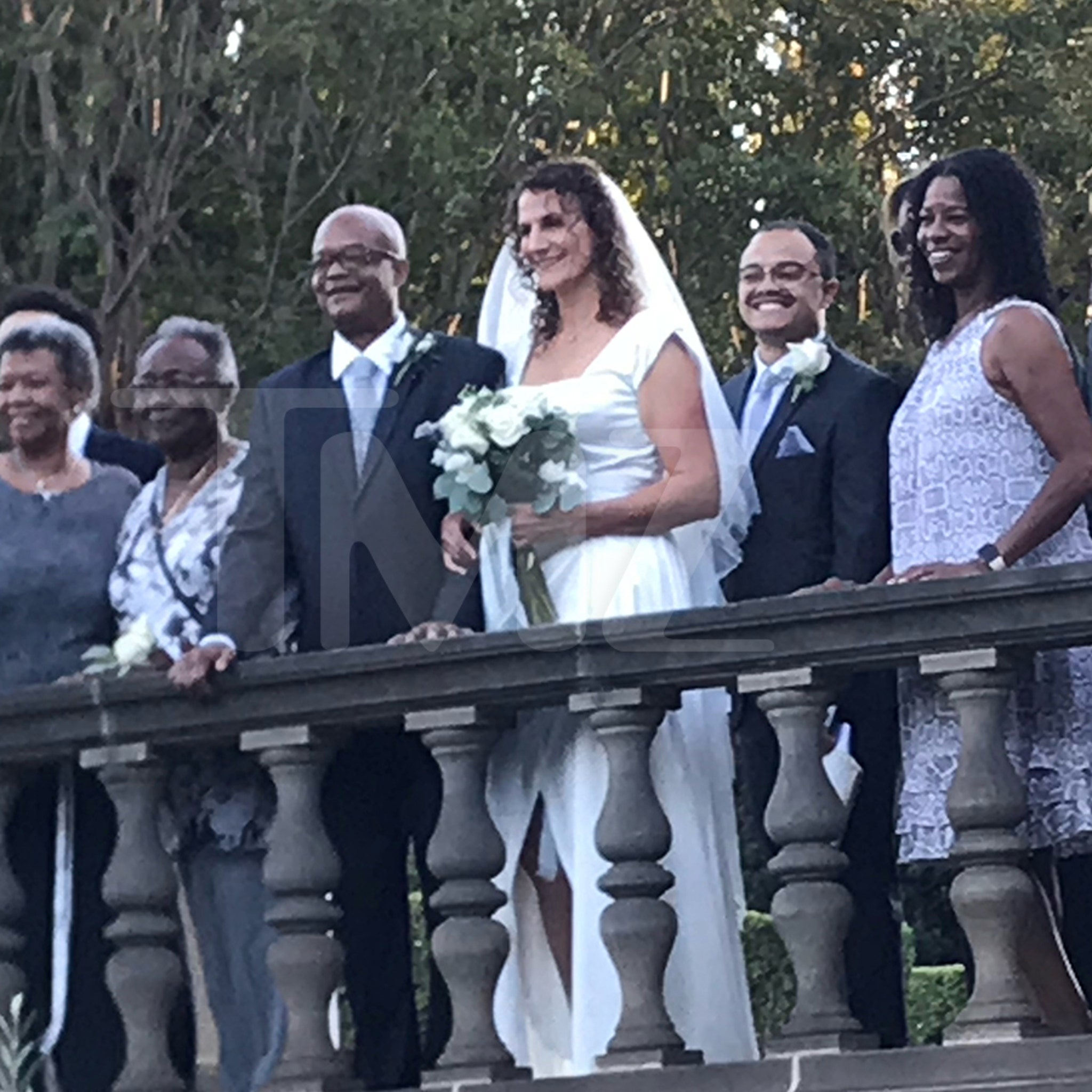 Diffrent Strokes Star Todd Bridges Gets Married in Beverly Hills pic