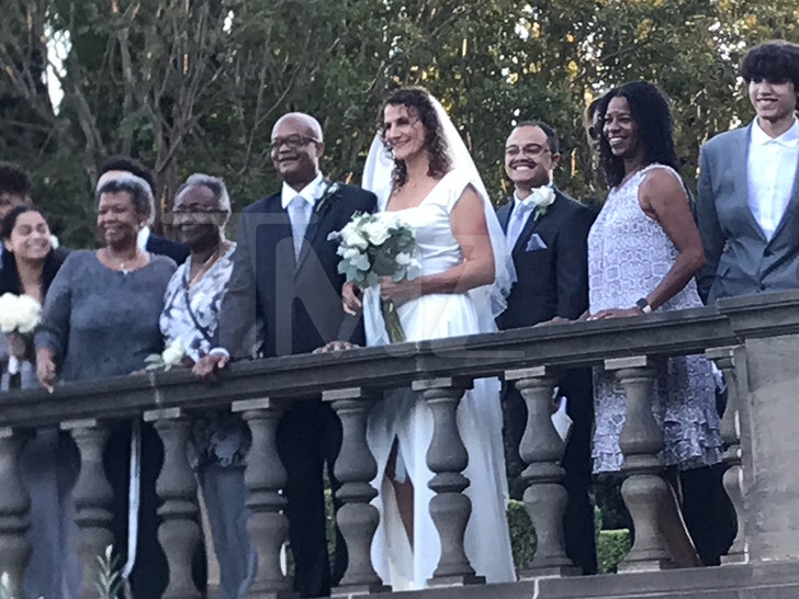 'Diff'rent Strokes' Star Todd Bridges Gets Married in Beverly Hills.jpg