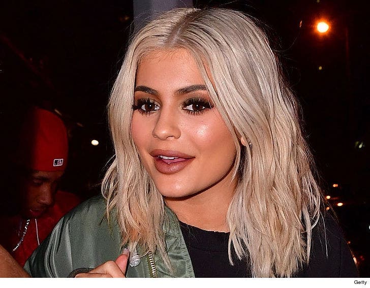 Kylie Jenner's Cereal Will Never Go Milk-Less Again Thanks to Almond Breeze