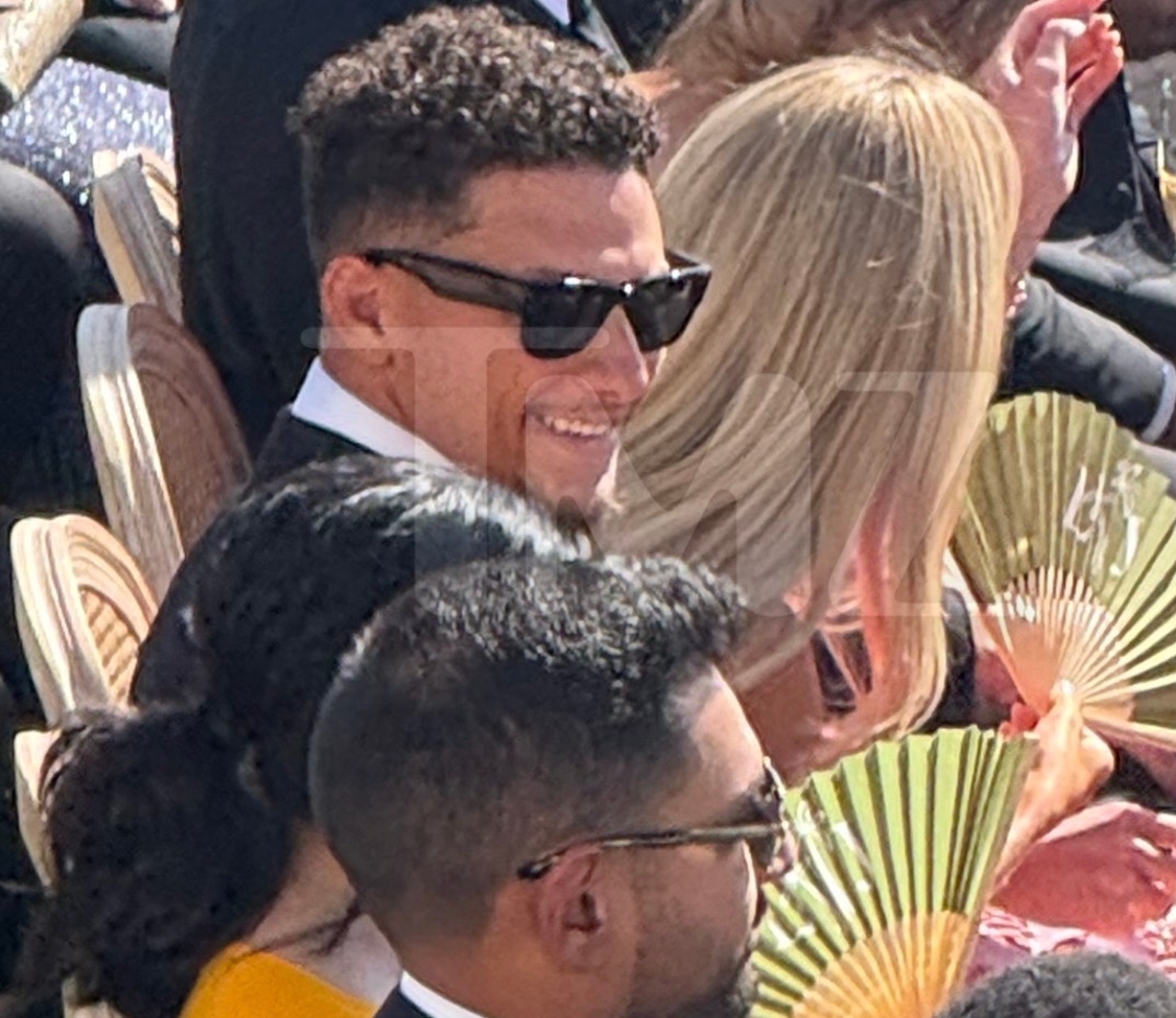 Taylor Swift Travis Kelce Juju Smith Wedding 14