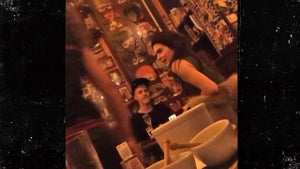Justin Bieber and Kendall Jenner -- Romantic Dinner In Gay Paree
