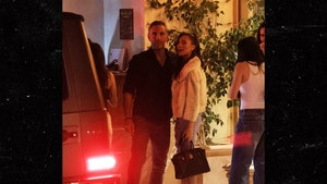 Mauricio-Umansky-backgrid-1