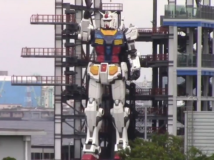 Life Size Gundam Robot Replica In Japan Can Now Move Around