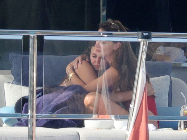 Zac-Efron-and-Nina-Dobrev-backgrid-1