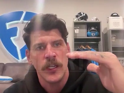 taylor-lewan-titans-primary-11-05-2025