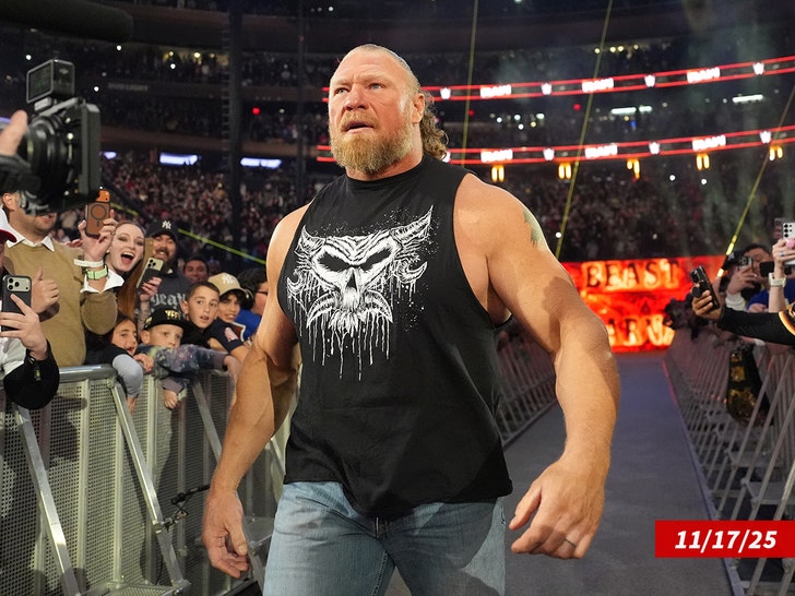 brock lesnar sub getty swipe 2