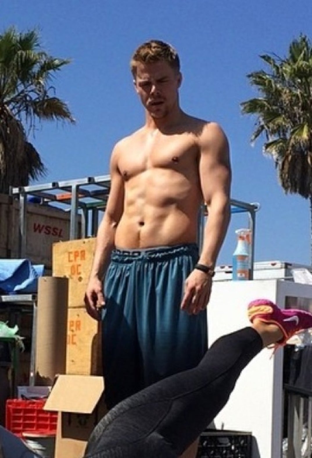 1206_derek_hough_shirtless13