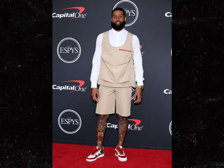 UpscaleHype - Odell Beckham Jr. wears a Louis Vuitton Suit and Sneakers  with a LV Suitcase for Browns vs Ravens Game   suit-and-sneakers-with-a-lv-suitcase-for-browns-vs-ravens