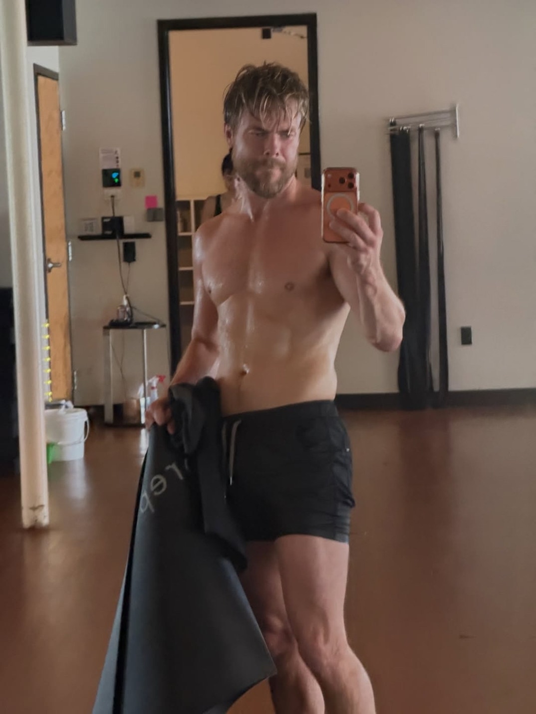 Derek Hough Hot Shots 1