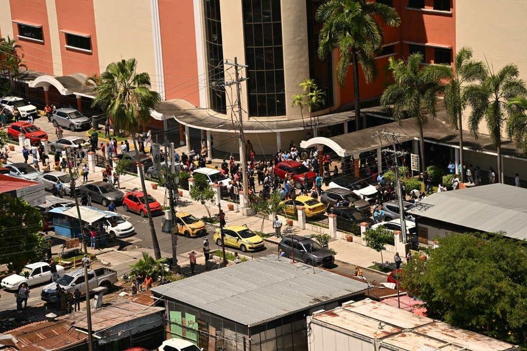 Panama 7.7 Earthquake Aftermath 5