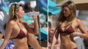 Sports Illustrated Model Samantha Hoopes Sizzles in Miami in Hot Bikini