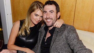 Kate Upton Announces She Gave Birth to Baby Girl and Posts First Pic