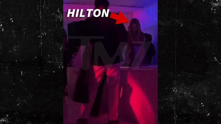 Paris Hilton y Carter Reum celebran boda por tercera noche consecutiva