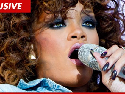 0911_rihanna_getty_ex