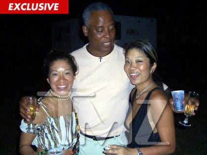 1129_conrad_murray_tmz_drinks