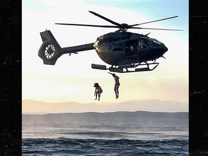 Katy Perry, Orlando Bloom jump out of helicopter