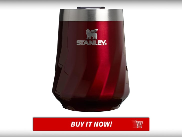 The-Reserve-Textured-Wine-Tumbler-Gift-Guide-Stanley-Cups-MAIN