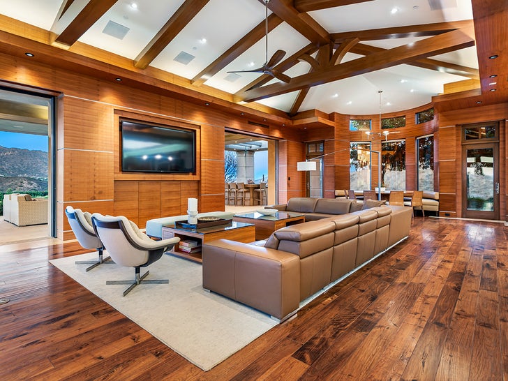 0106-Bob-Chapek-Home-SUB-1