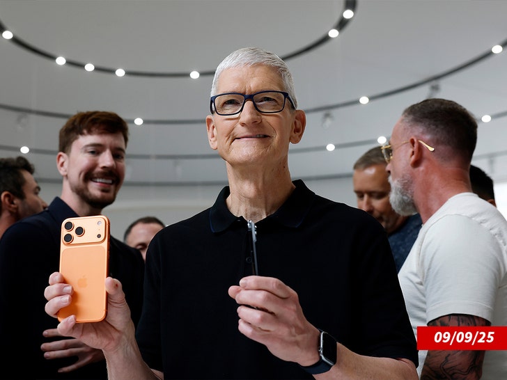 tim cook getty 3