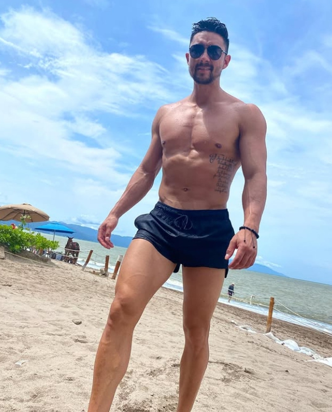 Marciano Brunette Hot Shots 6