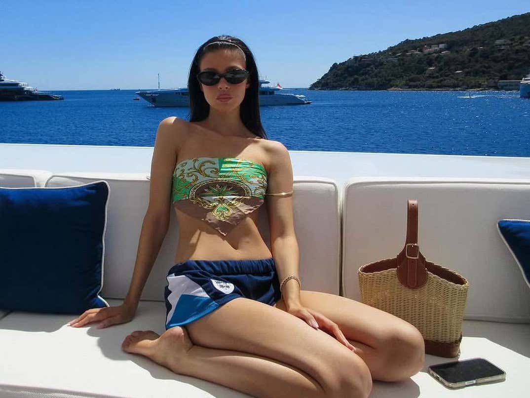 Nicola Peltz Beckham Hot Shots 8