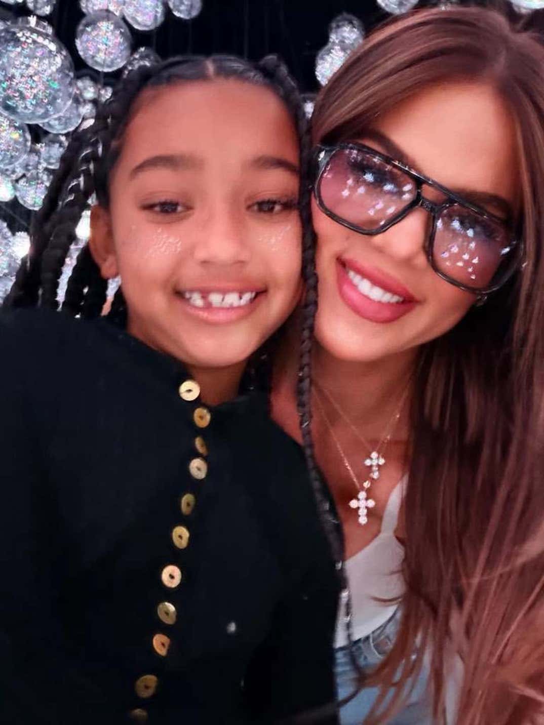 Kim Khloe Kardashian Fam Tokyo Trip 5