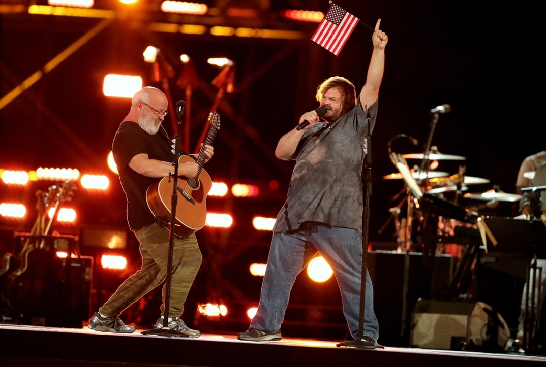 Tenacious D Performance Photos 4