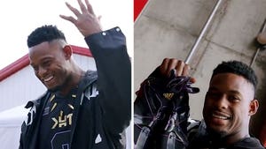 JuJu Smith-Schuster Rocks 'Black Panther' Fit For 'MNF,' Wakanda-Inspired Cleats