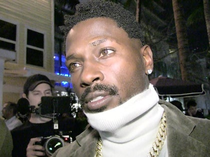 1116-antonio brown-tmz-01