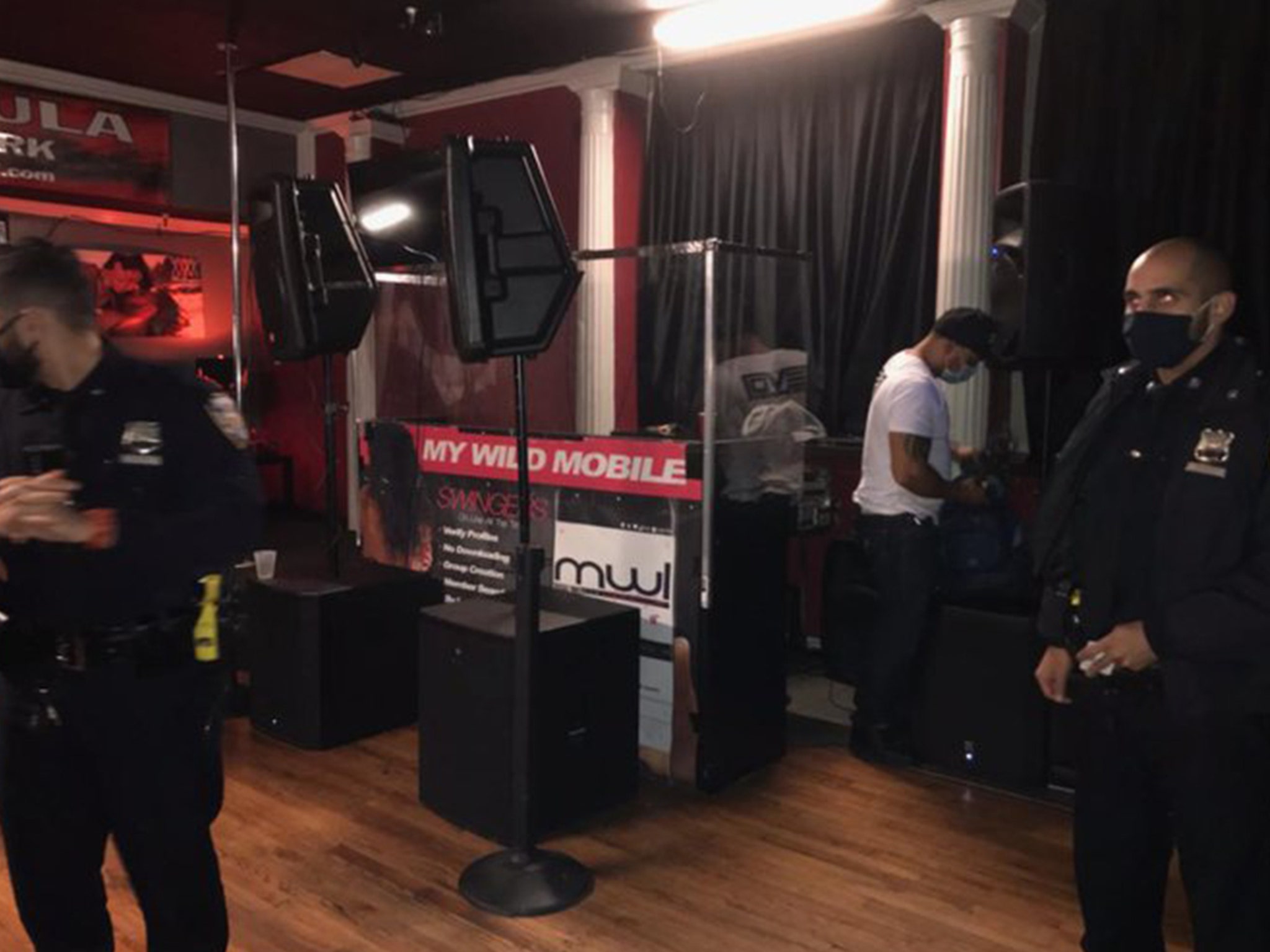 NYC Underground Swingers Party Broken Up By Sheriffs Deputies pic