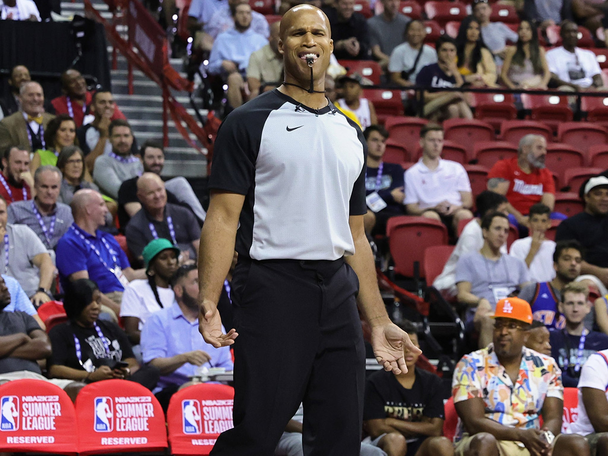 Richard Jefferson sports hilarious shirt aimed to stop people from