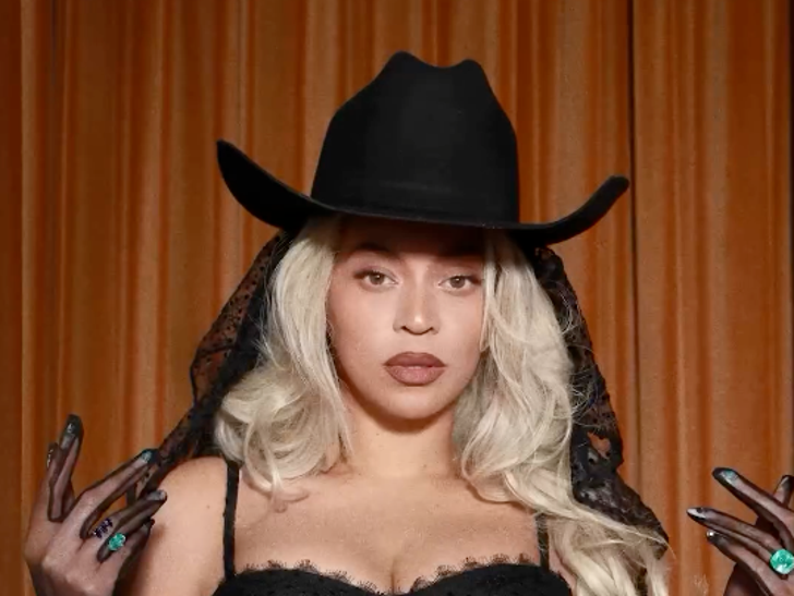 Beyoncé's Hottest Hat Looks