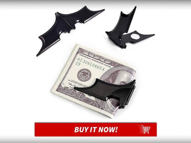 Batarang-Money-Clip-Super-Hero-Watches-And-Accessories-MAIN