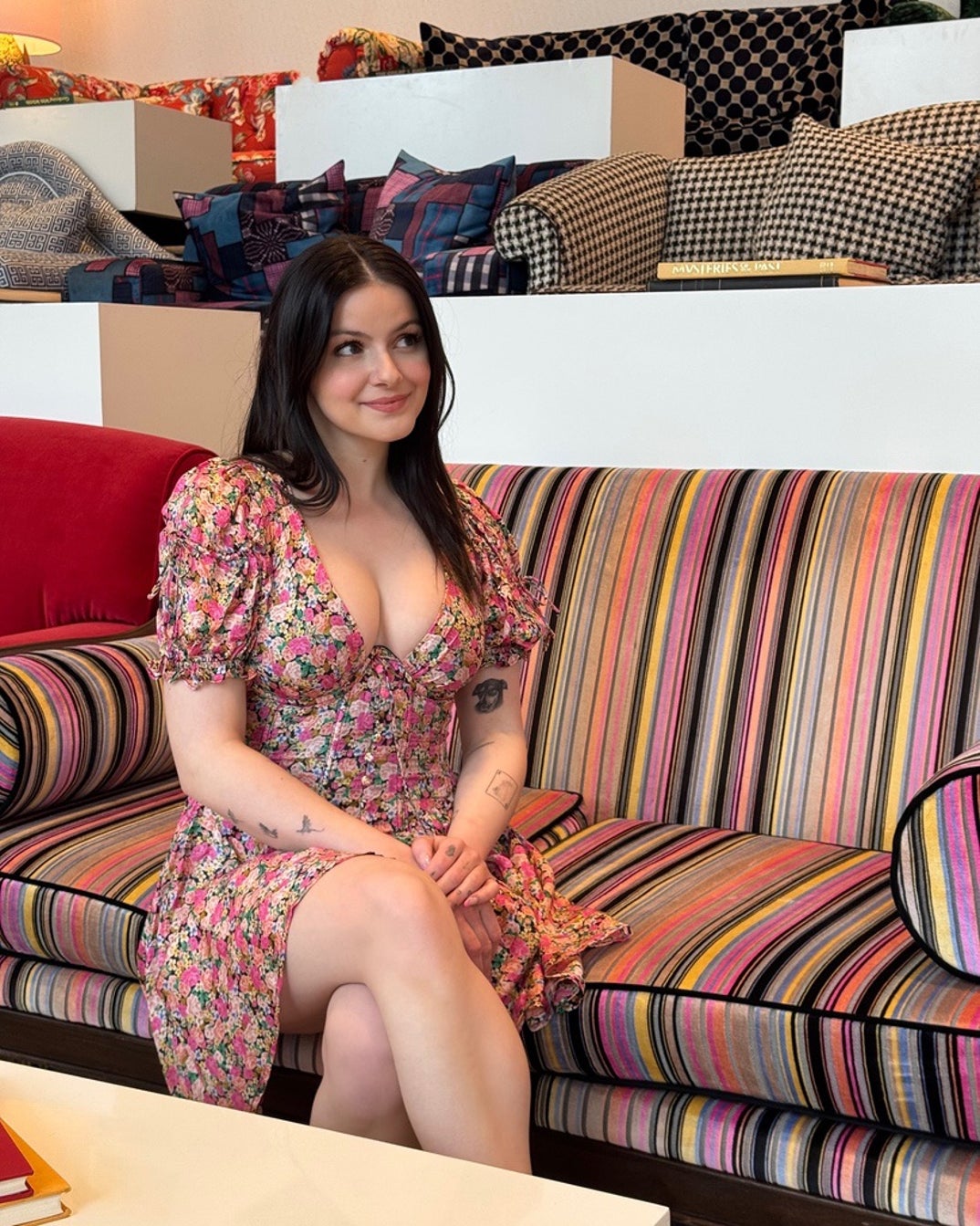 Ariel Winter Sexy Snapshots 0
